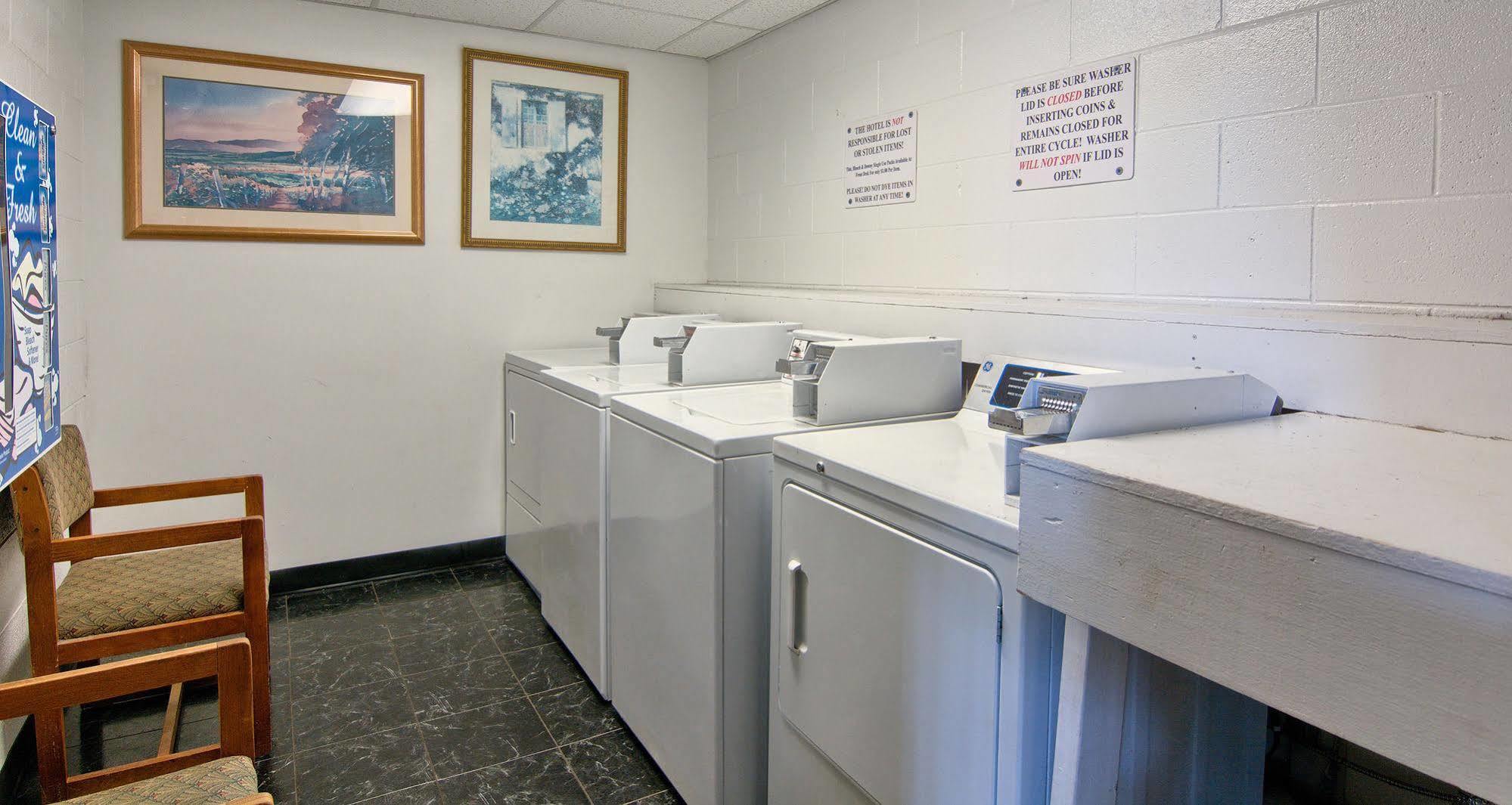 Days Inn By Wyndham Doswell \/ Kings Dominion Area Экстерьер фото