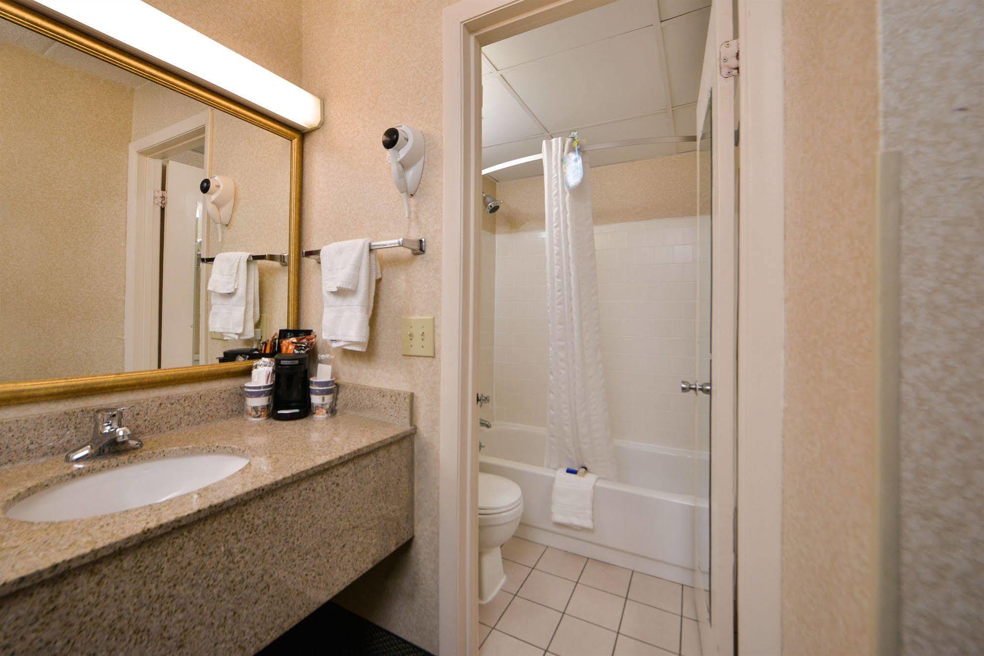 Days Inn By Wyndham Doswell \/ Kings Dominion Area Экстерьер фото