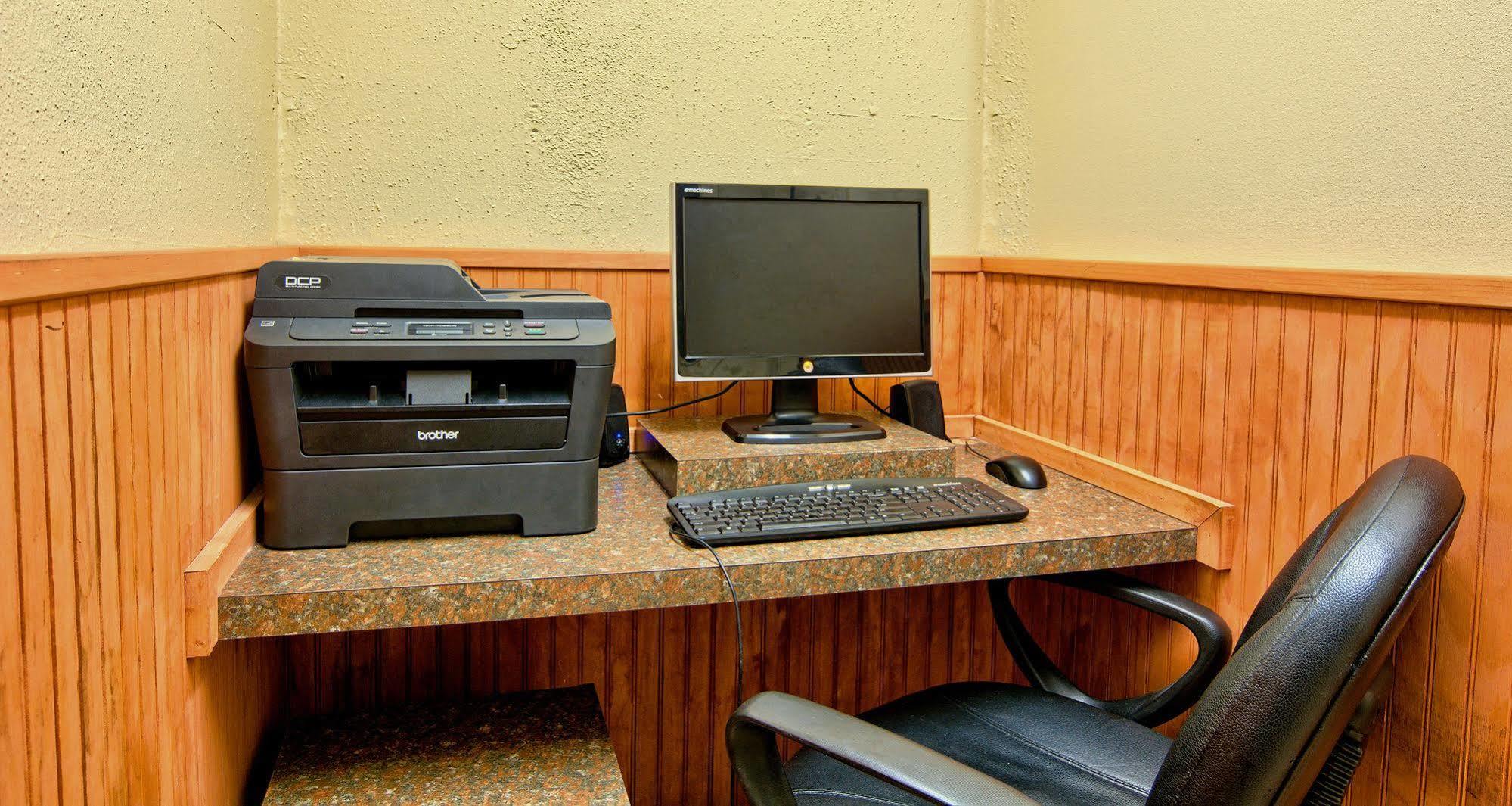 Days Inn By Wyndham Doswell \/ Kings Dominion Area Экстерьер фото